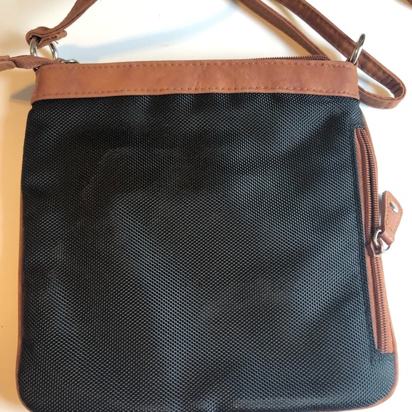 New Direction cross body or shoulder bag. - Picture 2 of 5